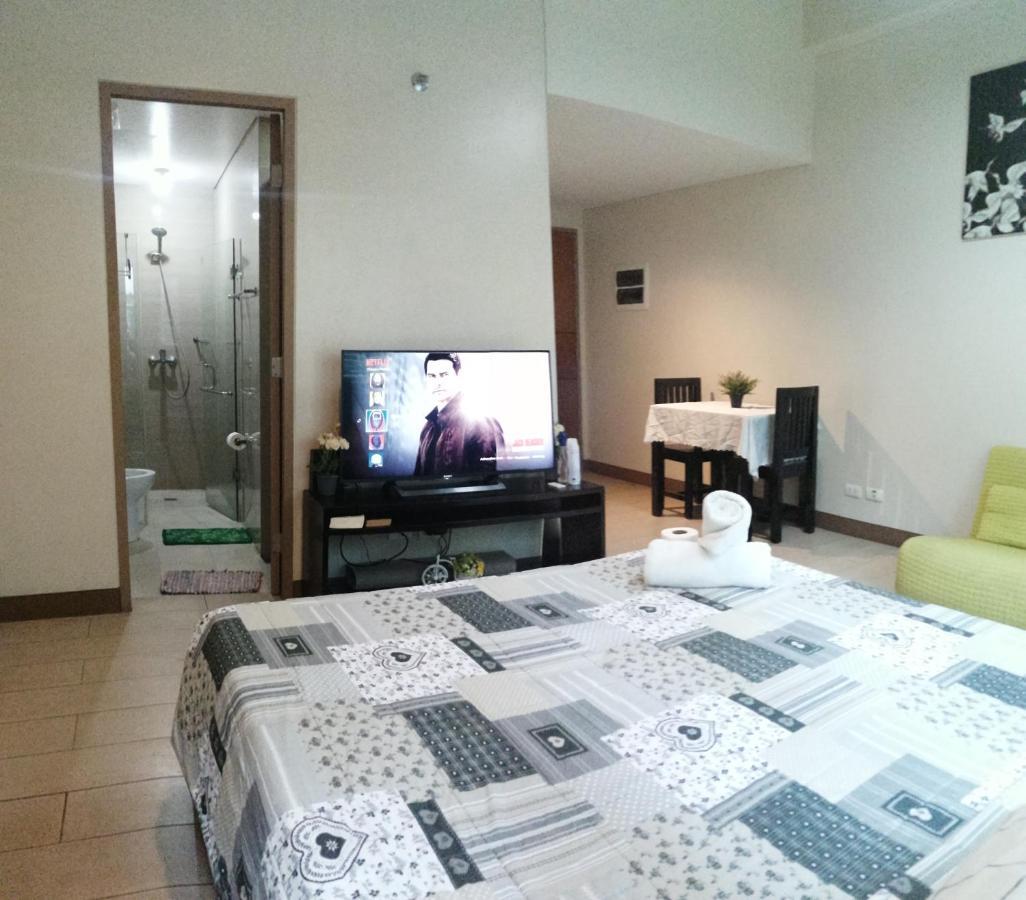 Palm Tree Two Villas Pasay Exterior photo