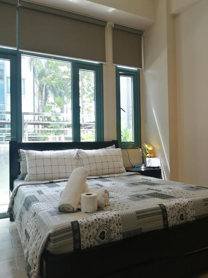 Palm Tree Two Villas Pasay Exterior photo