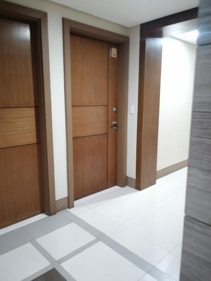 Palm Tree Two Villas Pasay Exterior photo