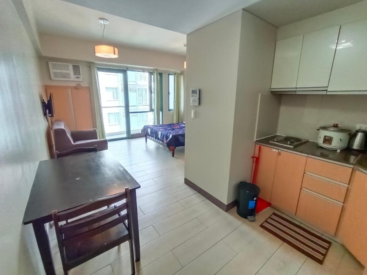 Palm Tree Two Villas Pasay Exterior photo